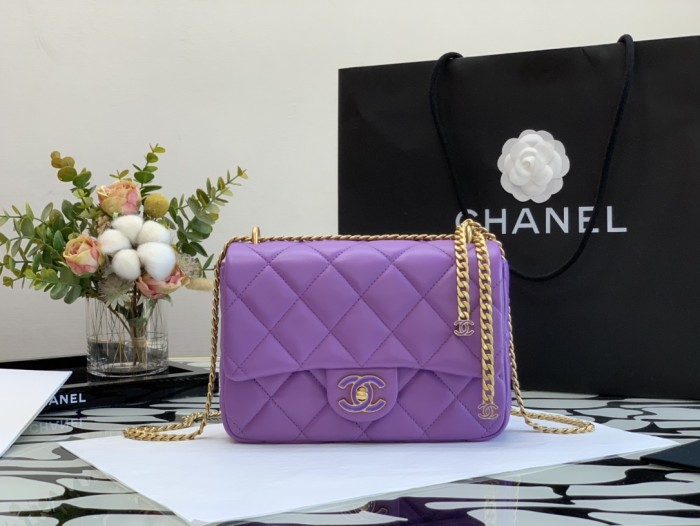 Handbag   Chanel  size  21 cm