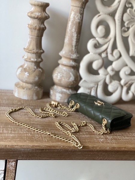 Handbag   Chanel  81224  size 16 cm