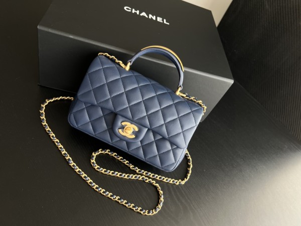 Handbag   Chanel  2431 size  20cmx12cmx6 cm 