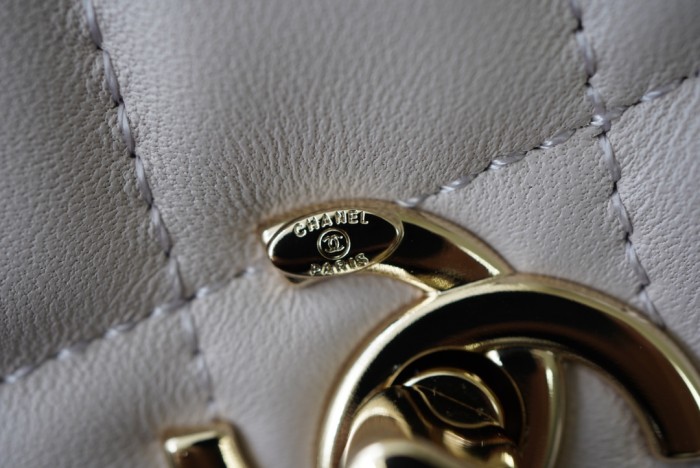 Handbag   Chanel  AP84456   size 19 cm