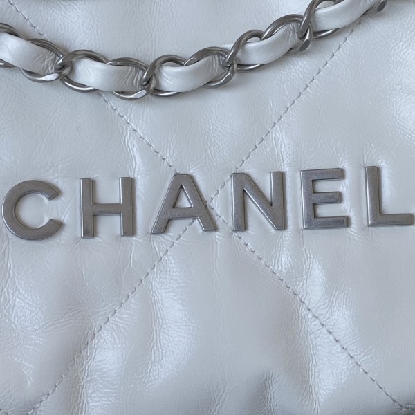 Handbag   Chanel AS3263  size  18X20X6.5 cm