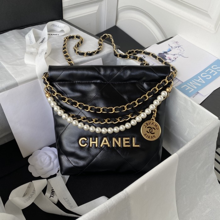 Handbag   Chanel  AS3263  size  18X20X6.5 cm