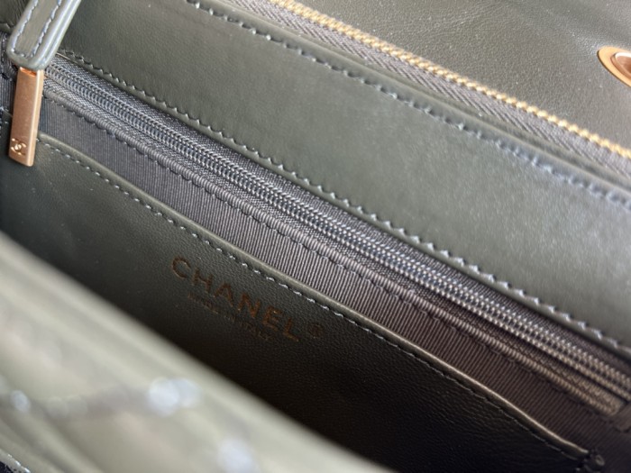 Handbag   Chanel  3393  size  16cmx25cm10 cm