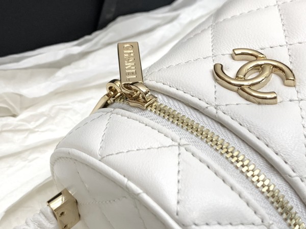 Handbag   Chanel  2729  size  11*11.5*9.5* cm