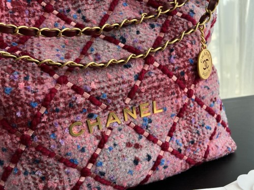 Handbag   Chanel  3261  size  39cmx42cmx8 cm