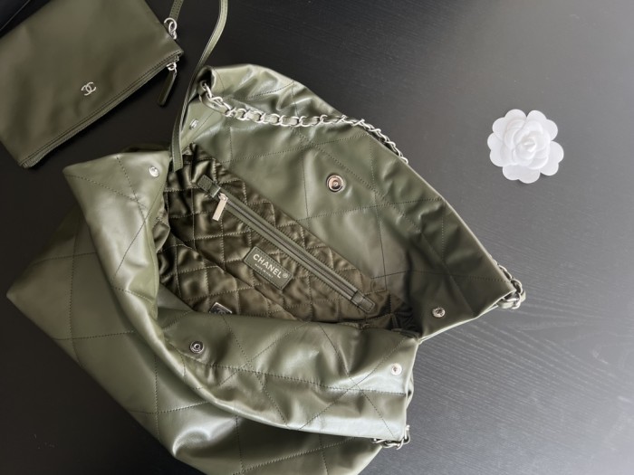 Handbag   Chanel  size 39cmx42cmx8 cm