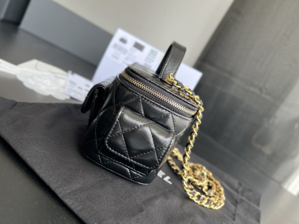 Handbag   Chanel  AP3017  size  17cm10cmx8 cm