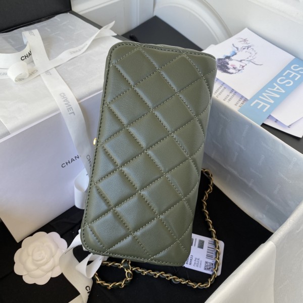 Handbag   Chanel AS3649  size 18X19.5X9.5 cm