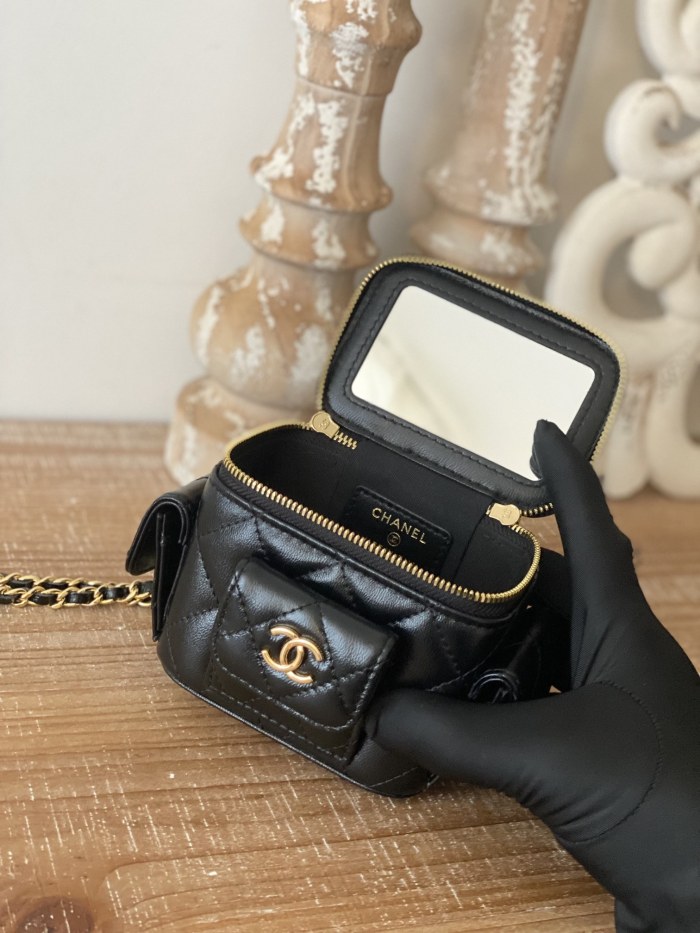  Handbag   Chanel  AP81232  size 10.5*7*8.5 cm