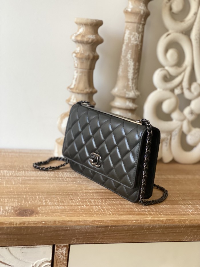 Handbag   Chanel  88632  size  19 cm