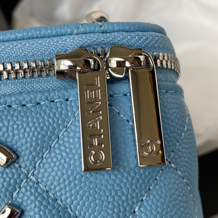 Handbag  Chanel  AP2718  size  12  cm