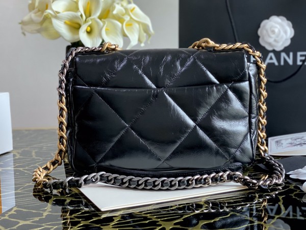 Handbag   Chanel  size 30 cm