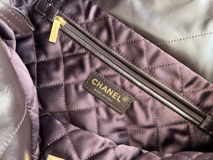 Handbag   Chanel  size 35cmx37cmx7 cm