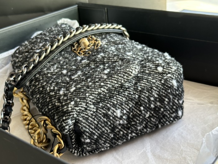  Handbag   Chanel   AS1161 size  30 CM