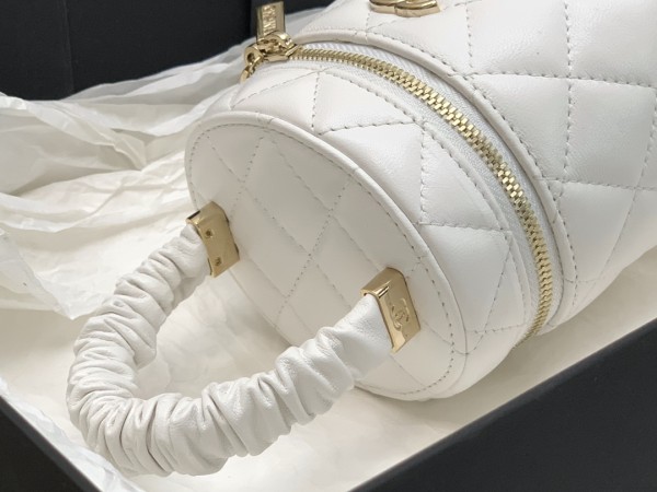 Handbag   Chanel  2729  size  11*11.5*9.5* cm