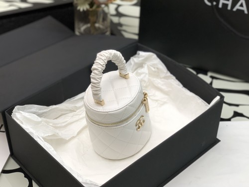 Handbag   Chanel  2729  size  11*11.5*9.5* cm