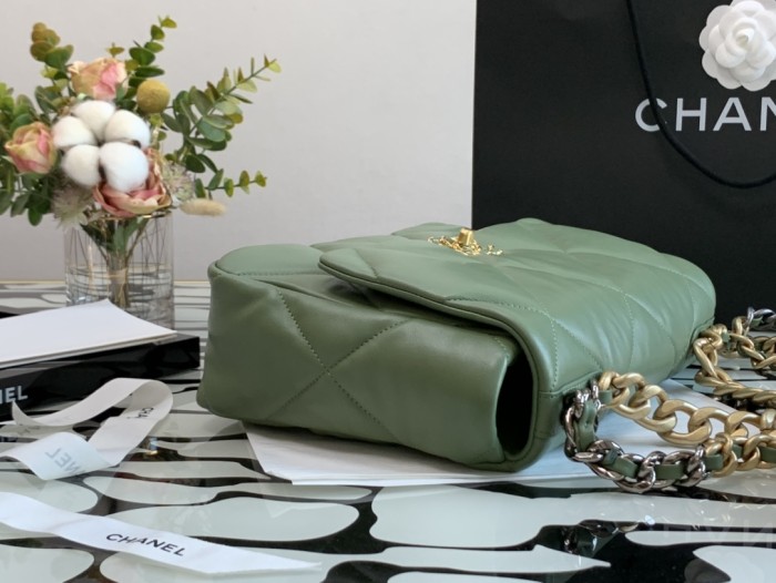 Handbag   Chanel  size 30  cm