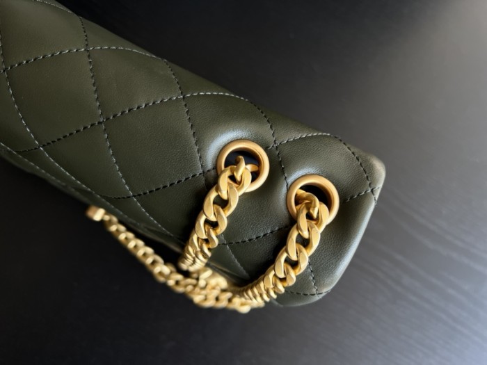 Handbag   Chanel  3393  size 16cmx25cm10 cm