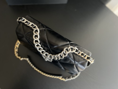 Handbag   Chanel 1160 size  26cmx16cmx9 cm