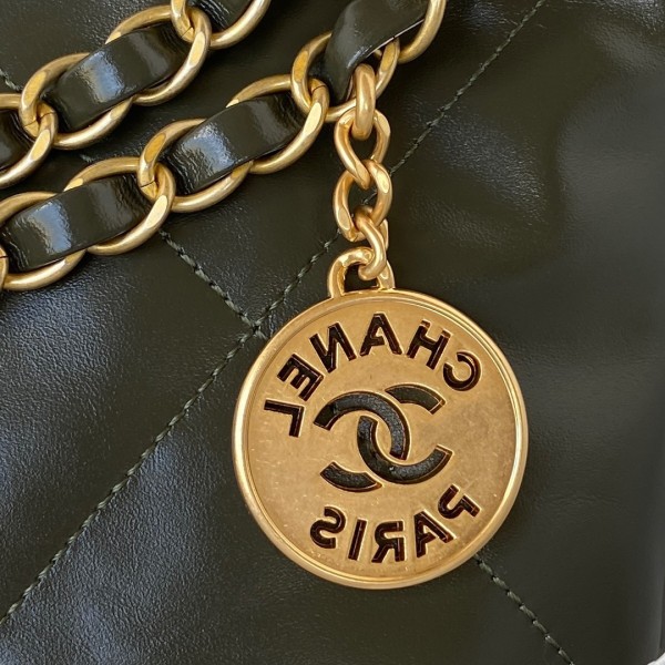  Handbag   Chanel  AS3263  size  18X20X6.5 cm