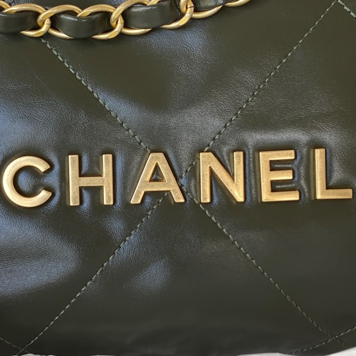  Handbag   Chanel  AS3263  size  18X20X6.5 cm