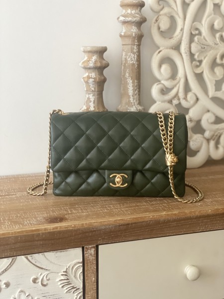 Handbag   Chanel  AS3609  size  16x25x10 cm
