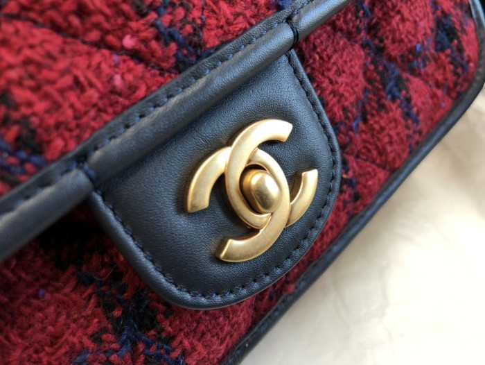 Handbag   Chanel  size 25*21*7* cm