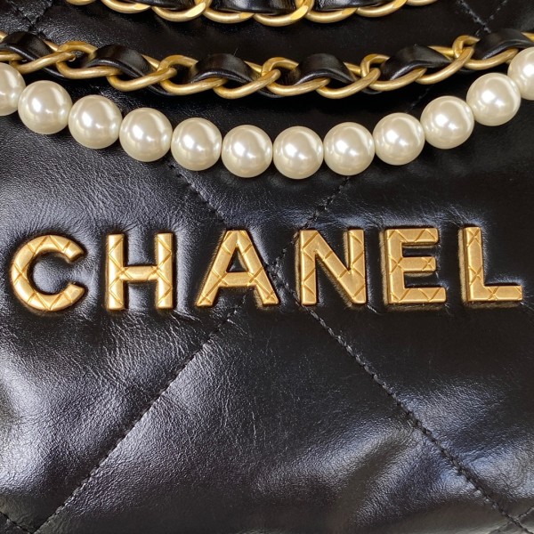 Handbag   Chanel  AS3263  size  18X20X6.5 cm