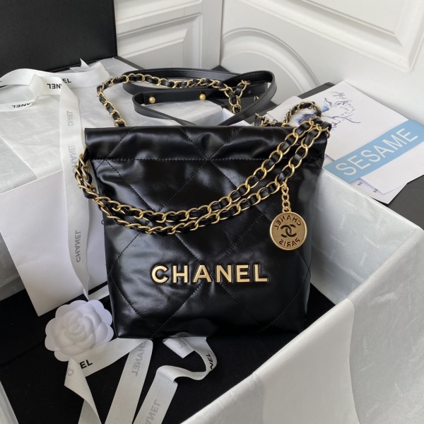 Handbag   Chanel  AS3263  size  18X20X6.5 cm