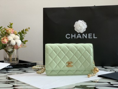 Handbag   Chanel  size 19 cm