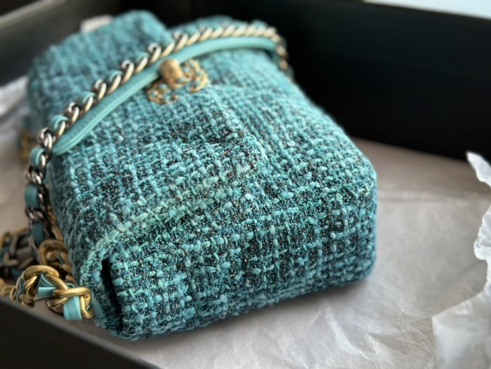  Handbag   Chanel  AS1161  size  30 CM