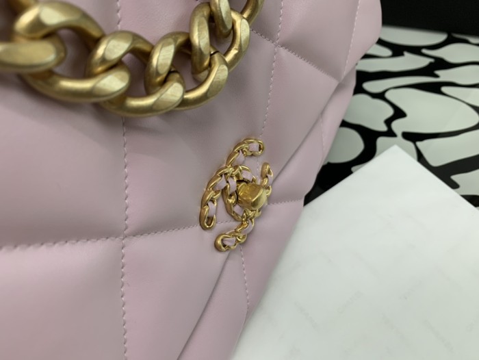 Handbag   Chanel  size  36  cm