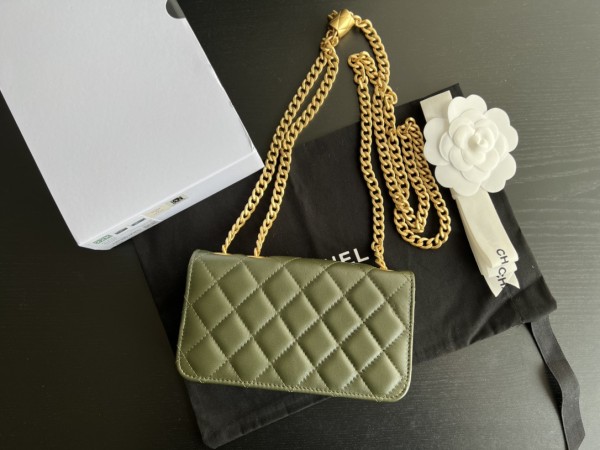 Handbag   Chanel  AP3047  size  17cm9cm3 cm