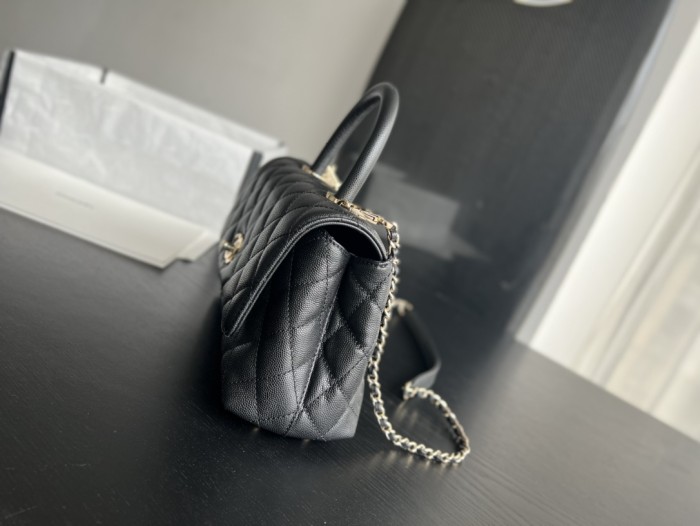 Handbag   Chanel  93925  size  24 cm
