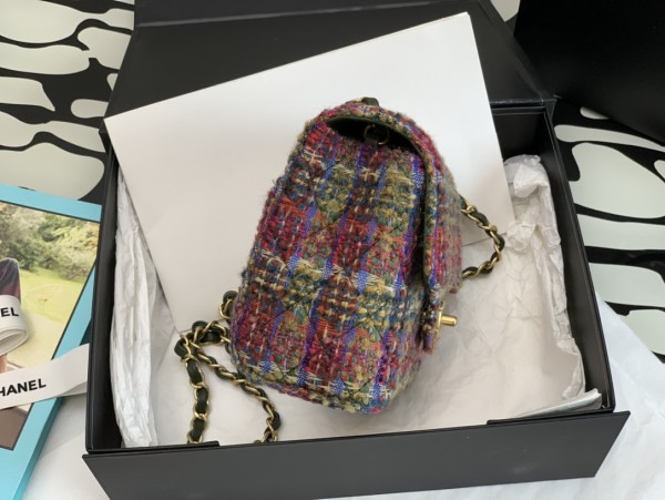  Handbag   Chanel  size 15*14*7* cm