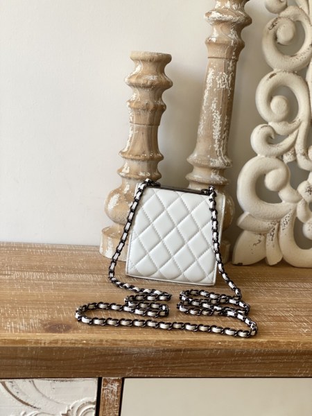 Handbag   Chanel  88631  size 11 11 5 cm