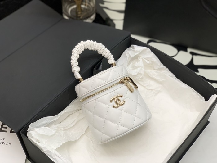 Handbag   Chanel  2729  size  11*11.5*9.5* cm