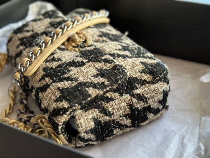 Handbag   Chanel  AS1161  size 30 CM