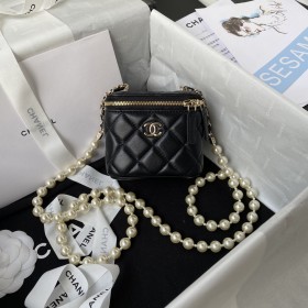 Handbag   Chanel  AP2581  size 8.5*11*7  cm