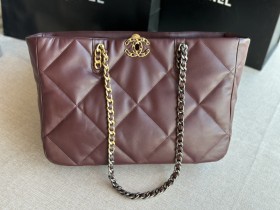 Handbag   Chanel  AS366  size 24 X41 X10 cm 