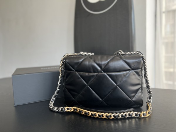 Handbag   Chanel 1160 size  26cmx16cmx9 cm