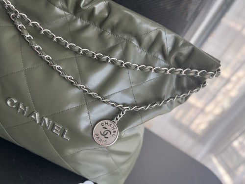 Handbag   Chanel  size 39cmx42cmx8 cm