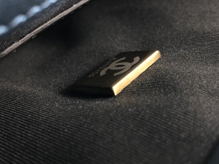 Handbag   Chanel  size 25*21*7* cm