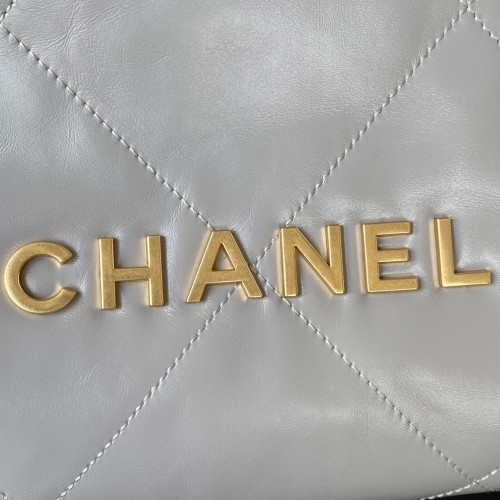  Handbag   Chanel  AS3263  size  18X20X6.5 cm
