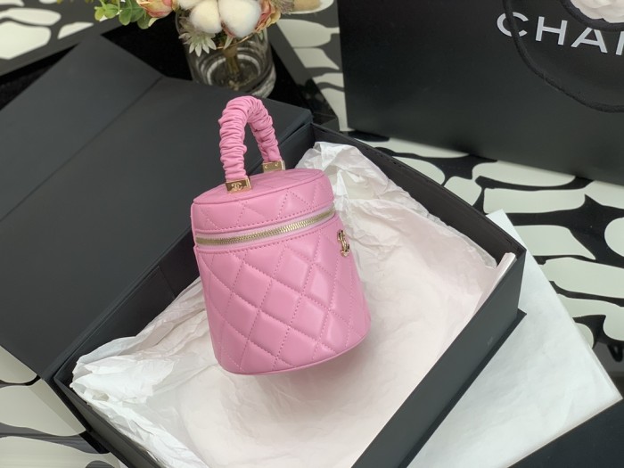 Handbag   Chanel  2730  size 13×13×11 cm