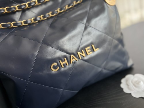 Handbag   Chanel   size 39cmx42cmx8 cm