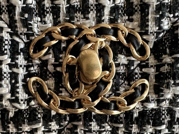  Handbag   Chanel AS1161  size  30 CM