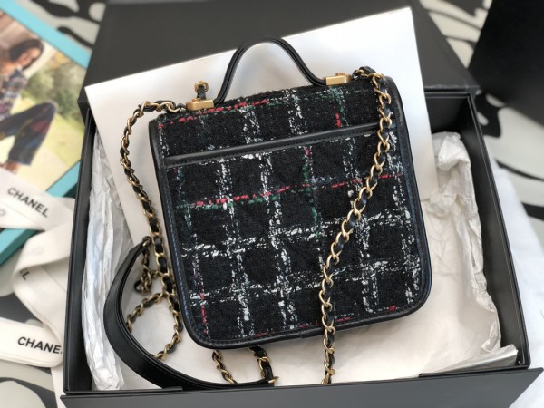 Handbag   Chanel   size  𝟷𝟽*𝟸𝟶.𝟻 *𝟼 𝚌𝚖