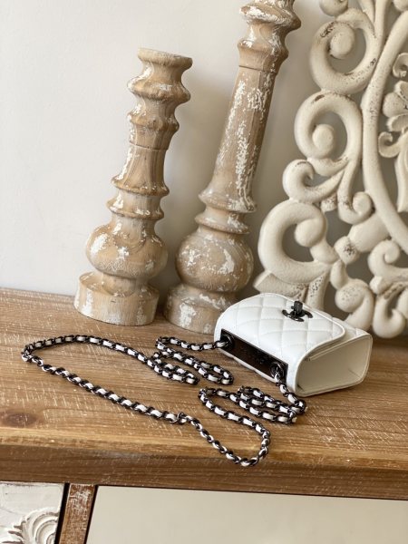 Handbag   Chanel  88631  size 11 11 5 cm