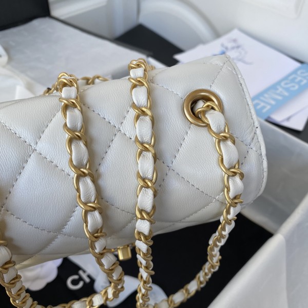 Handbag   Chanel  AS3648  size  17X14.5X7.5 cm